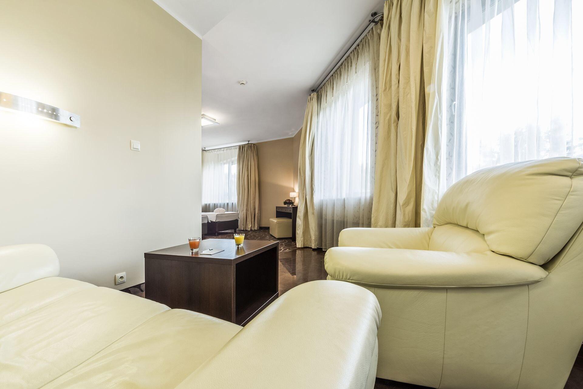 Hotel Victor Pruszkow Desilva 外观 照片