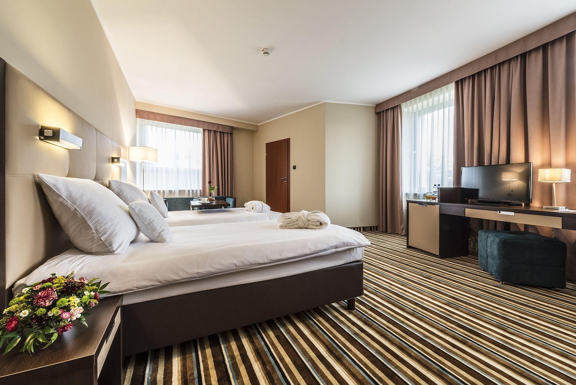 Hotel Victor Pruszkow Desilva 外观 照片