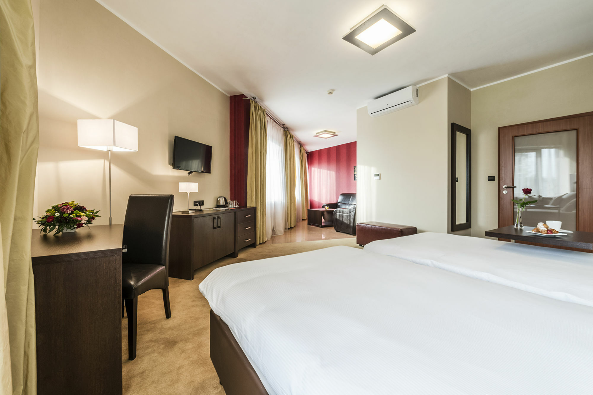 Hotel Victor Pruszkow Desilva 外观 照片